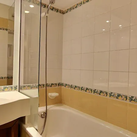 3 Pieces Avec Balcon Et 2 Salles De Bains, 6 Personnes, Plagne Soleil - Fr-1-455-48 * La Plagne